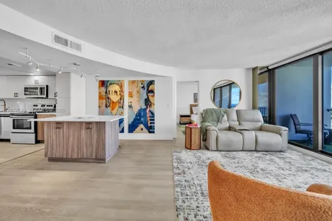 2401 S Ocean Drive Hollywood FL 33019