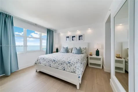 5601 Collins Avenue Miami Beach FL 33140