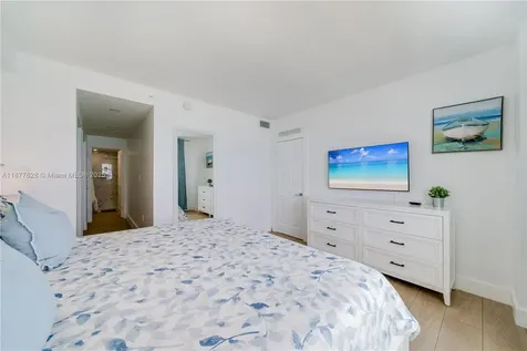5601 Collins Avenue Miami Beach FL 33140