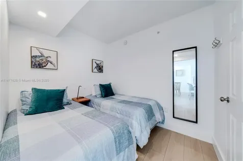 5601 Collins Avenue Miami Beach FL 33140