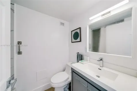 5601 Collins Avenue Miami Beach FL 33140