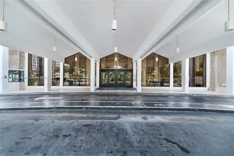 5601 Collins Avenue Miami Beach FL 33140