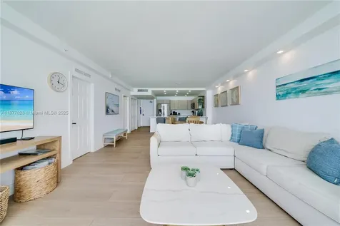 5601 Collins Avenue Miami Beach FL 33140