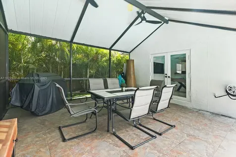 9431 SW 212th Terrace Cutler Bay FL 33189