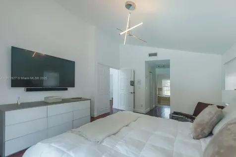 9431 SW 212th Terrace Cutler Bay FL 33189