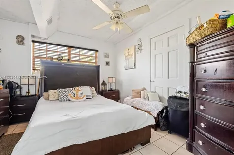 8571 SW 30th Street Miami FL 33155
