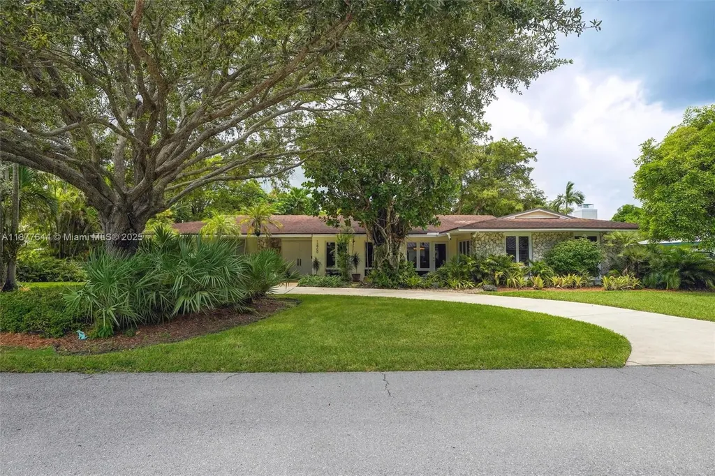 13900 SW 72nd Court Palmetto Bay FL 33158