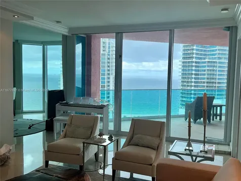 300 S Pointe Drive Miami Beach FL 33139