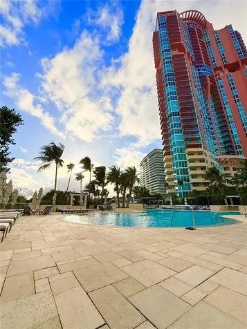 300 S Pointe Drive Miami Beach FL 33139