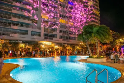 300 S Pointe Drive Miami Beach FL 33139