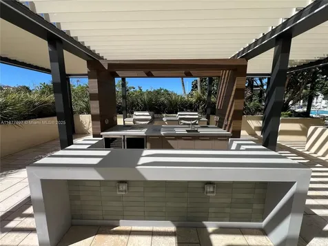 300 S Pointe Drive Miami Beach FL 33139