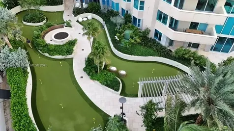 300 S Pointe Drive Miami Beach FL 33139