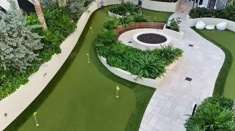 300 S Pointe Drive Miami Beach FL 33139