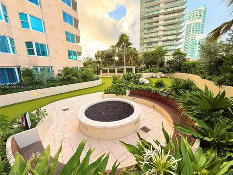 300 S Pointe Drive Miami Beach FL 33139
