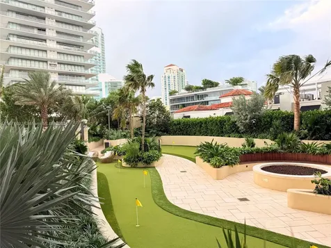 300 S Pointe Drive Miami Beach FL 33139