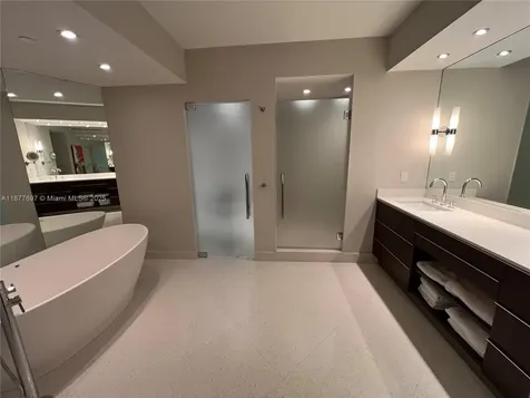 300 S Pointe Drive Miami Beach FL 33139