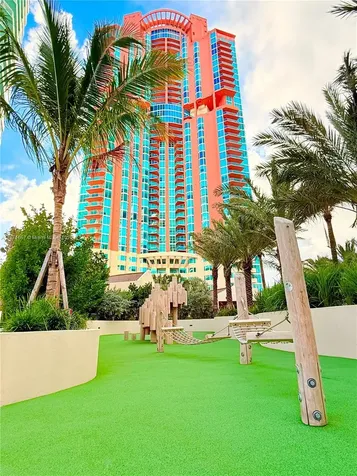 300 S Pointe Drive Miami Beach FL 33139