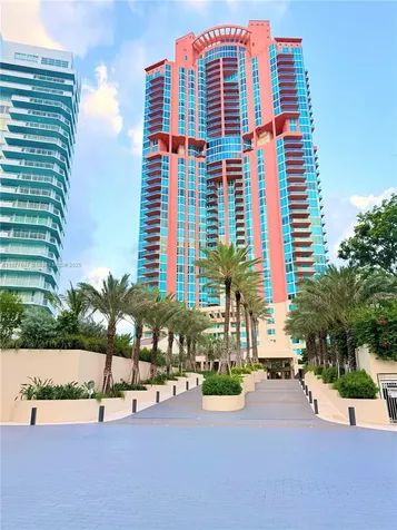 300 S Pointe Drive Miami Beach FL 33139