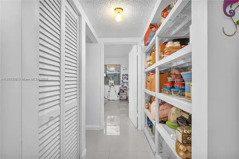 491 Ives Dairy Road Miami FL 33179