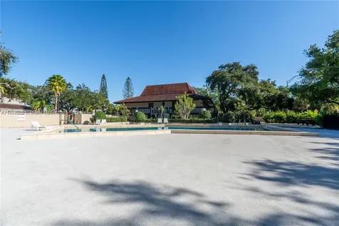 491 Ives Dairy Road Miami FL 33179