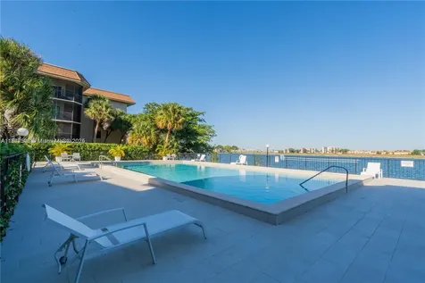 491 Ives Dairy Road Miami FL 33179