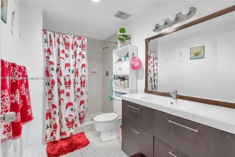 491 Ives Dairy Road Miami FL 33179