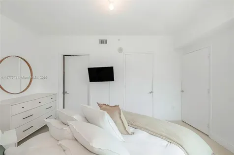 350 S Miami Avenue Miami FL 33130
