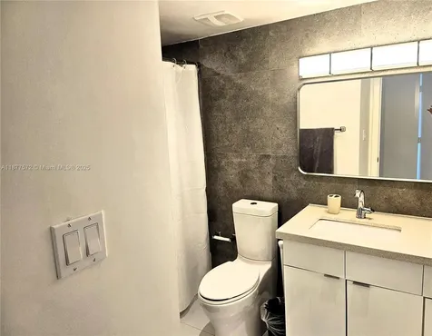 5161 Collins Avenue Miami Beach FL 33140
