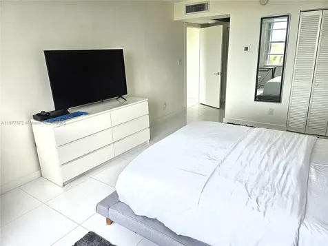 5161 Collins Avenue Miami Beach FL 33140