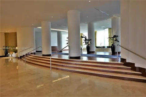 5161 Collins Avenue Miami Beach FL 33140