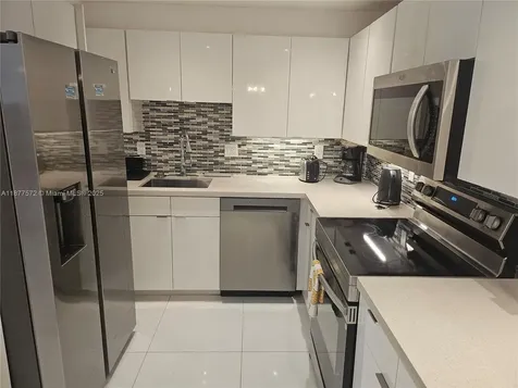 5161 Collins Avenue Miami Beach FL 33140