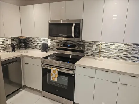 5161 Collins Avenue Miami Beach FL 33140