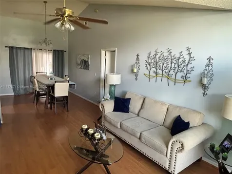 1638 Liggins Avenue Kissimmee FL 34744