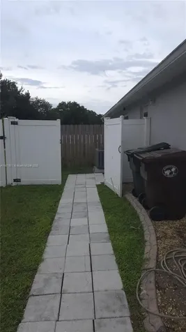 1638 Liggins Avenue Kissimmee FL 34744