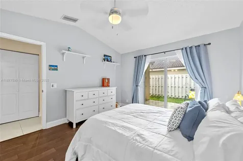 882 San Remo Drive Weston FL 33326