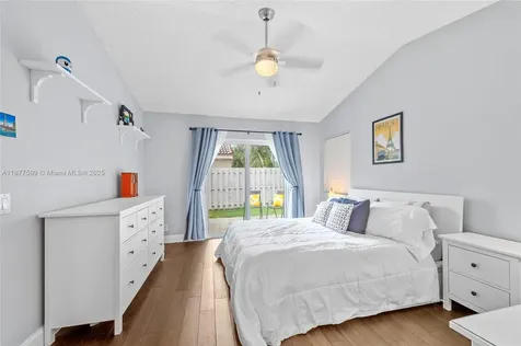 882 San Remo Drive Weston FL 33326