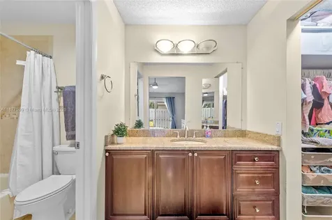 882 San Remo Drive Weston FL 33326