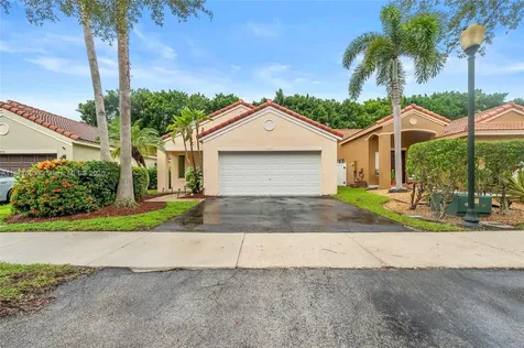 882 San Remo Drive Weston FL 33326