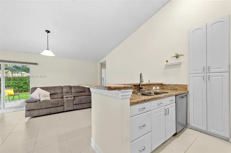882 San Remo Drive Weston FL 33326