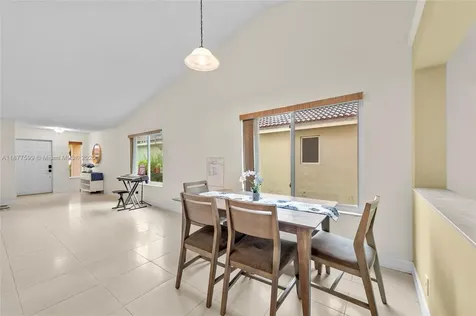 882 San Remo Drive Weston FL 33326