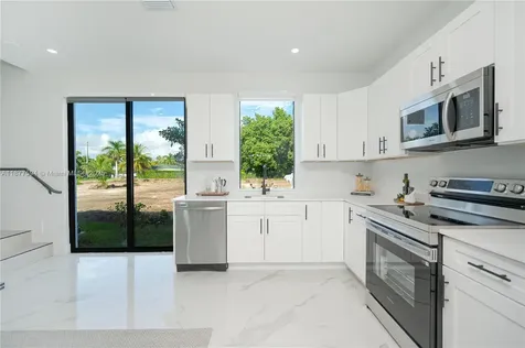 238 NW 2nd Street Florida City FL 33034