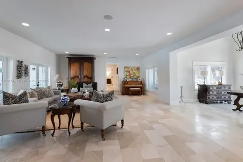 6195 SW 133rd Street Pinecrest FL 33156