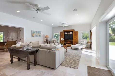 6195 SW 133rd Street Pinecrest FL 33156