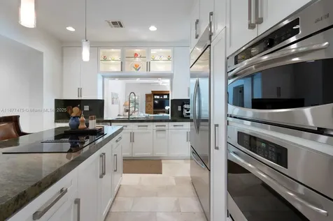 6195 SW 133rd Street Pinecrest FL 33156
