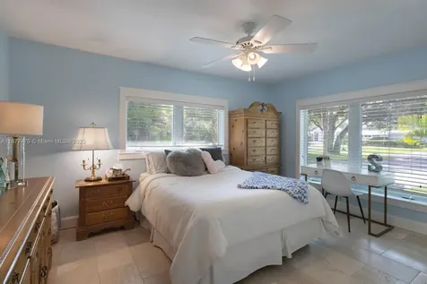 6195 SW 133rd Street Pinecrest FL 33156