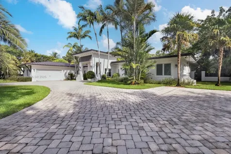 6195 SW 133rd Street Pinecrest FL 33156