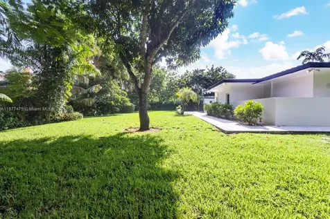 6195 SW 133rd Street Pinecrest FL 33156
