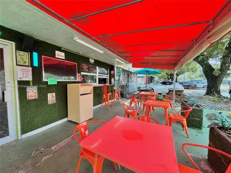 Cafeteria / Bar For Sale By The Palmetto Miami FL 33155