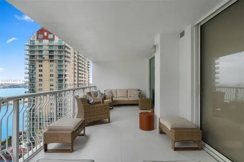 1200 Brickell Bay Drive Miami FL 33131