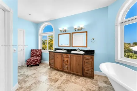 3742 Seagrape Street Big Pine FL 33043